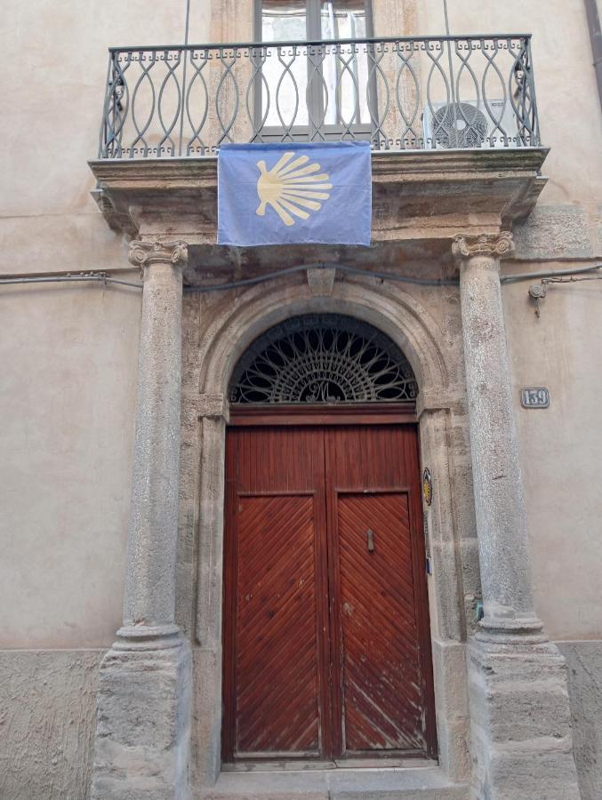 Santiago Rooms Caltagirone Esterno foto